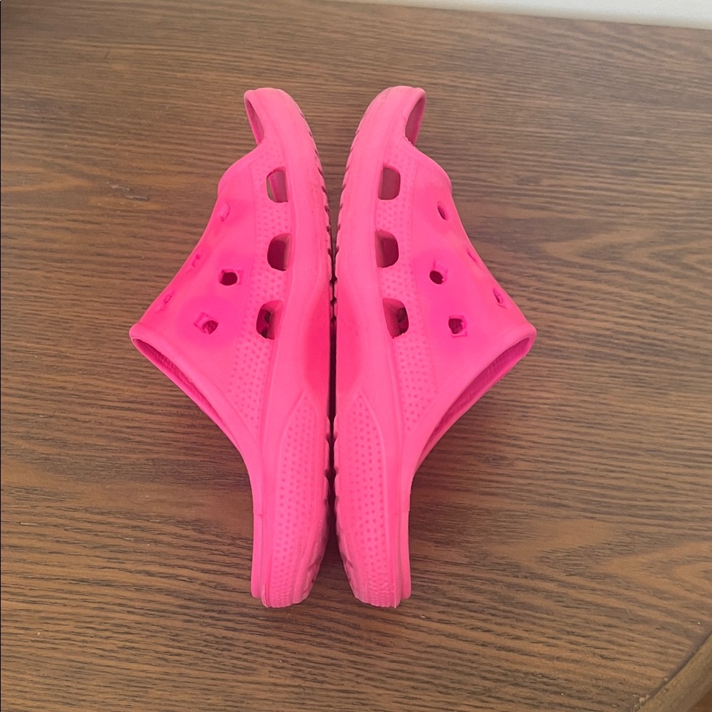 CROCS Kids Bright Pink Slide Sandals Size 12-13 - Picture 4 of 7
